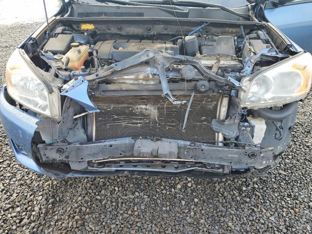 2011 TOYOTA RAV4 photo 12