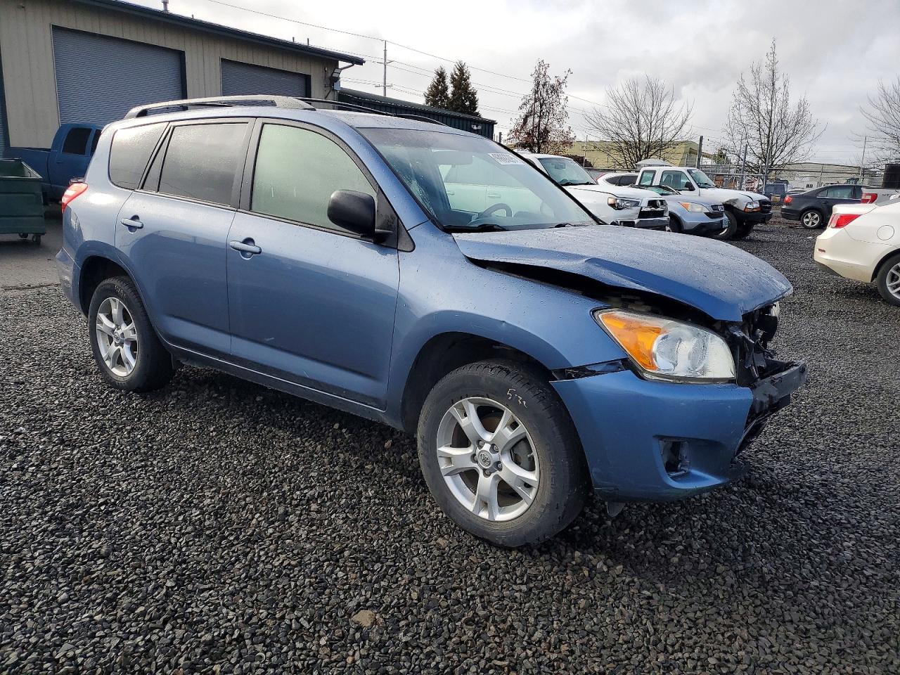 2011 TOYOTA RAV4 photo 4