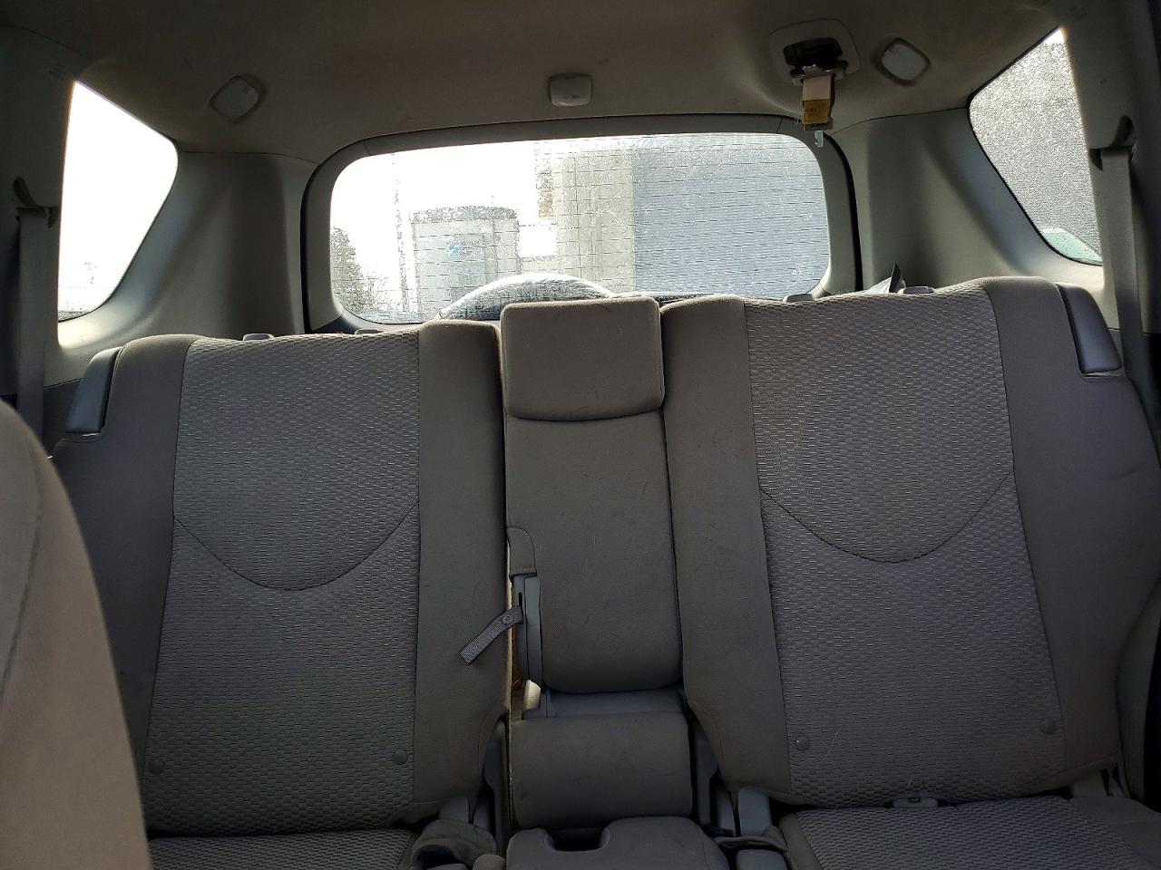 2011 TOYOTA RAV4 photo 10