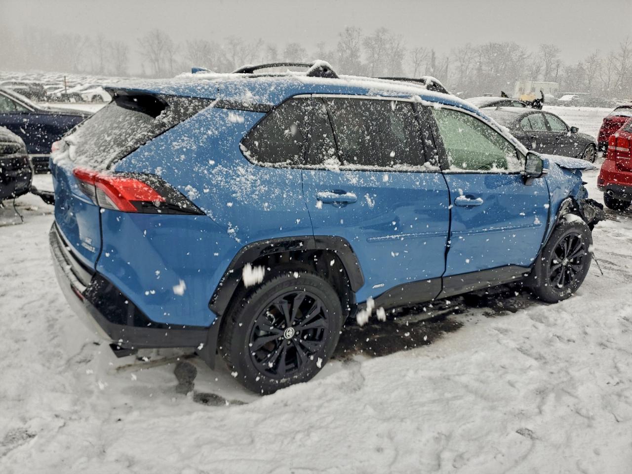 2024 TOYOTA RAV4 SE photo 3