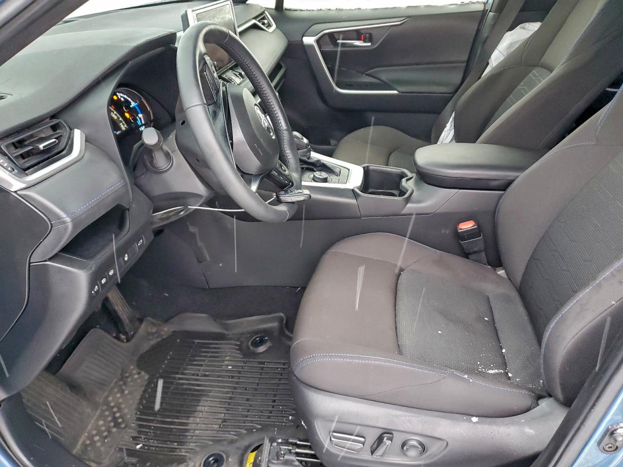 2024 TOYOTA RAV4 SE photo 7