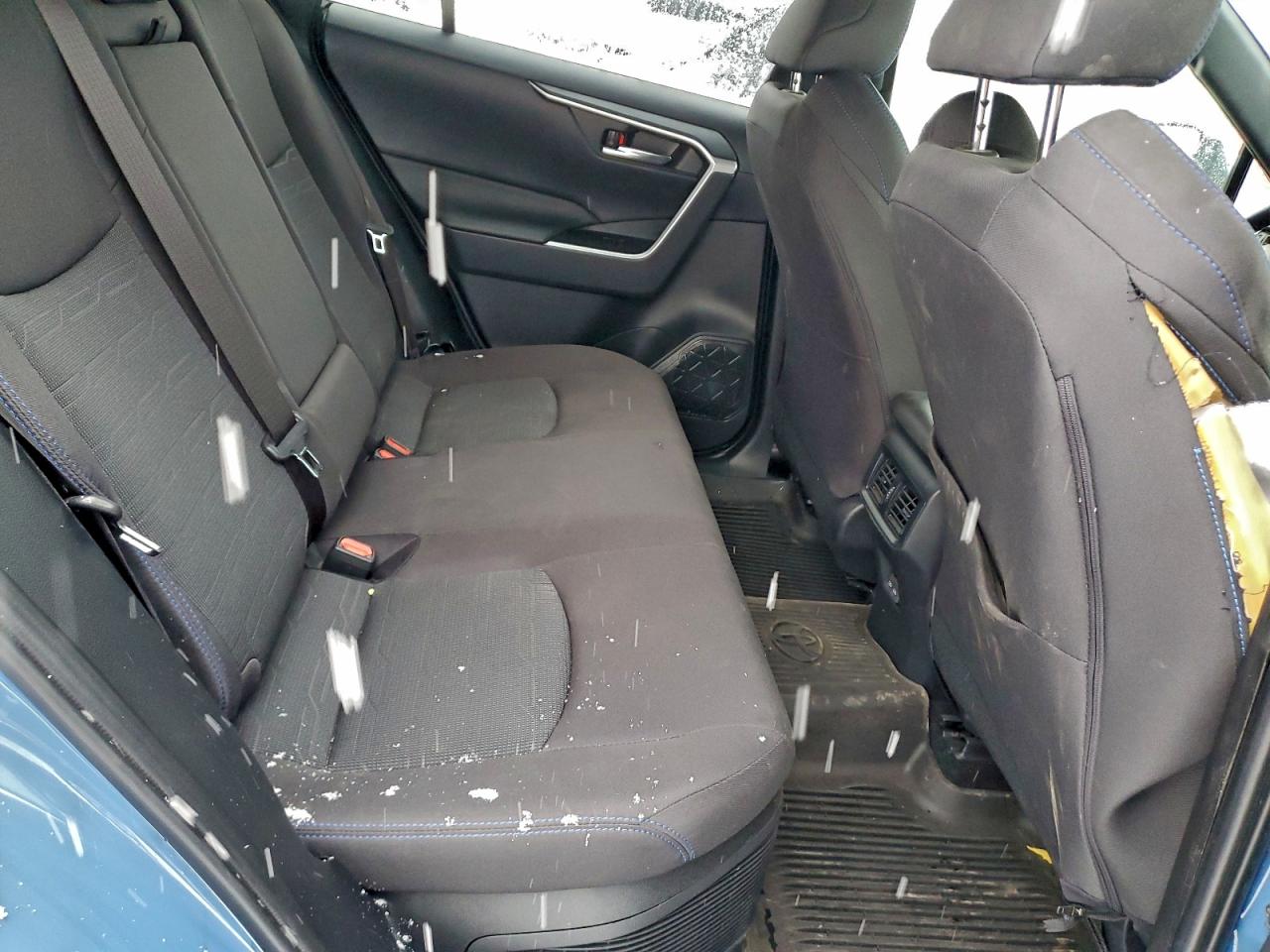 2024 TOYOTA RAV4 SE photo 11