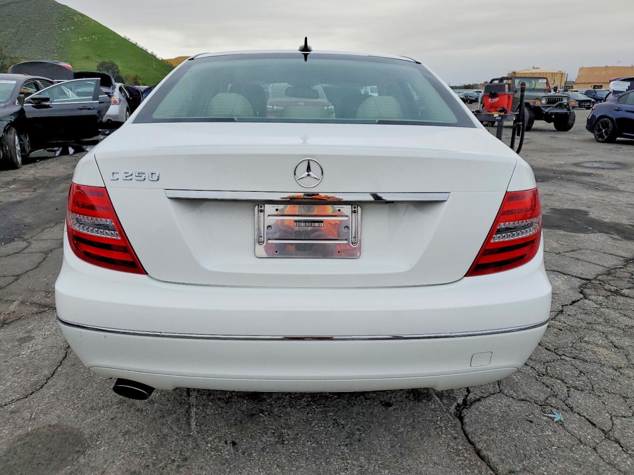 2013 MERCEDES-BENZ C 250 photo 6