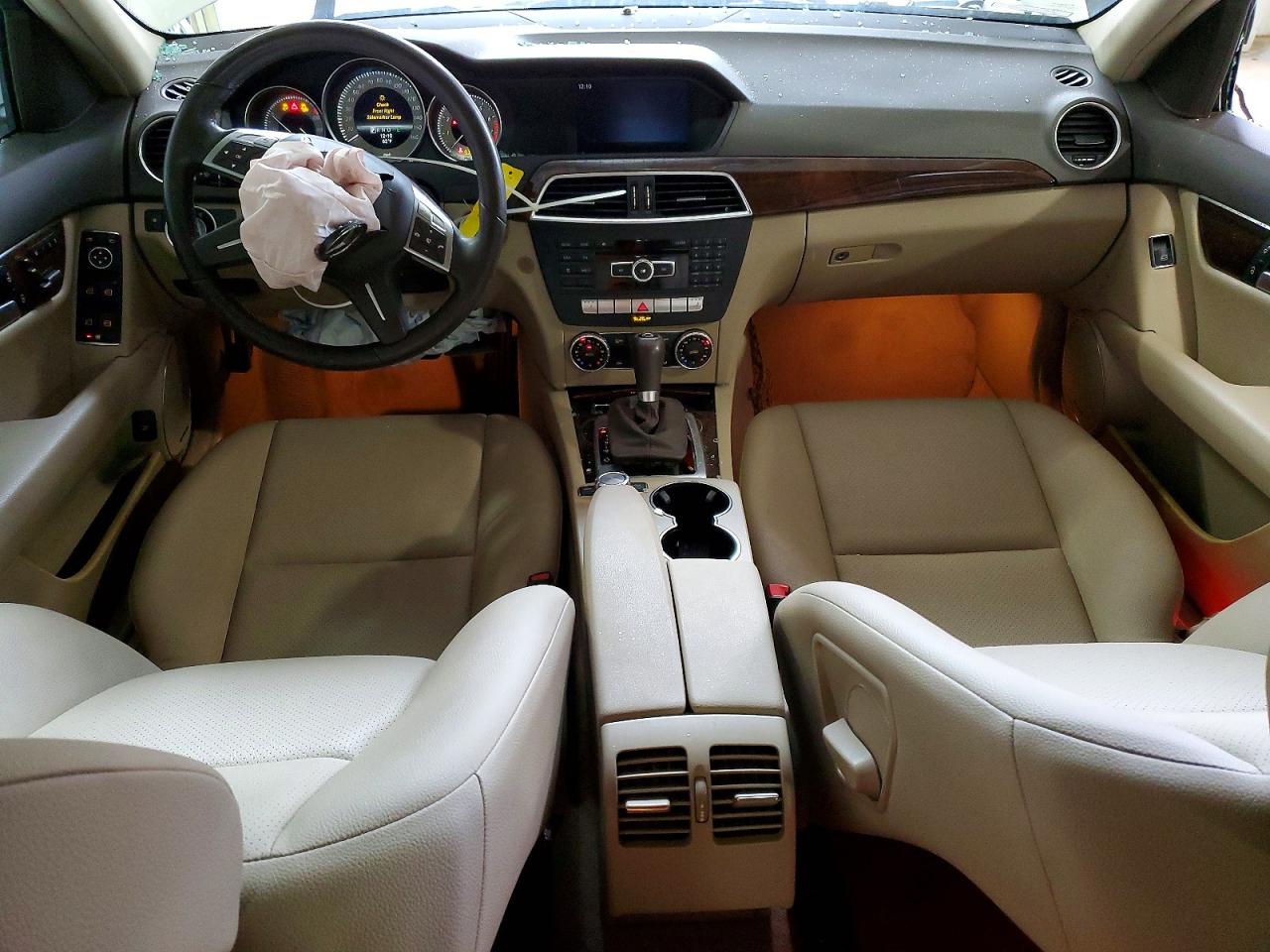 2013 MERCEDES-BENZ C 250 photo 8