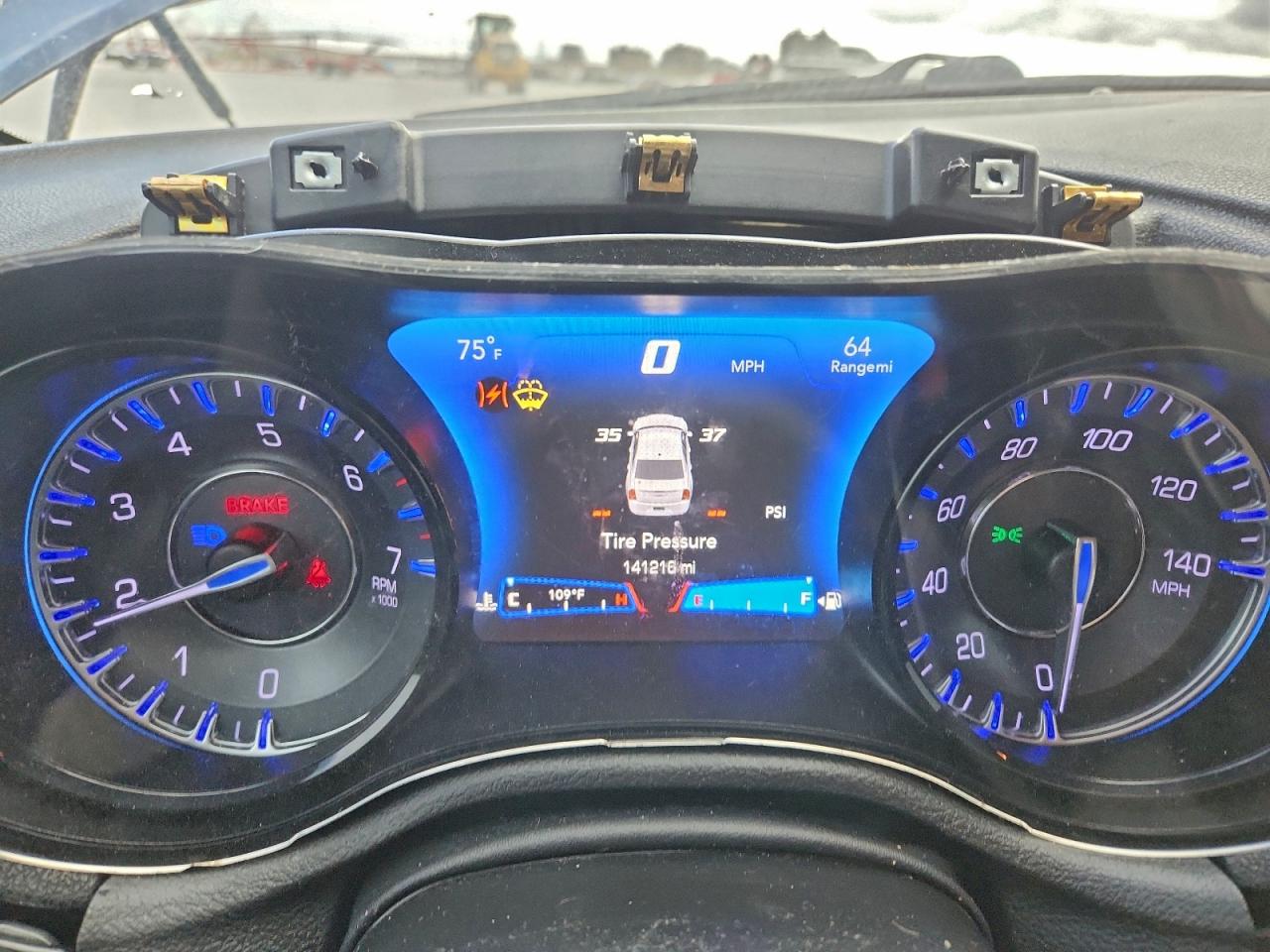 2013 CHRYSLER 300C photo 9