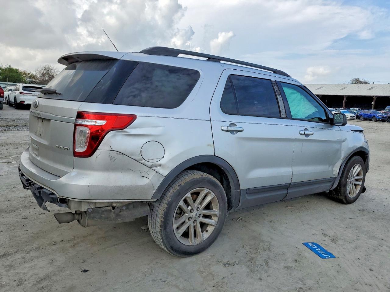 2015 FORD EXPLORER photo 3