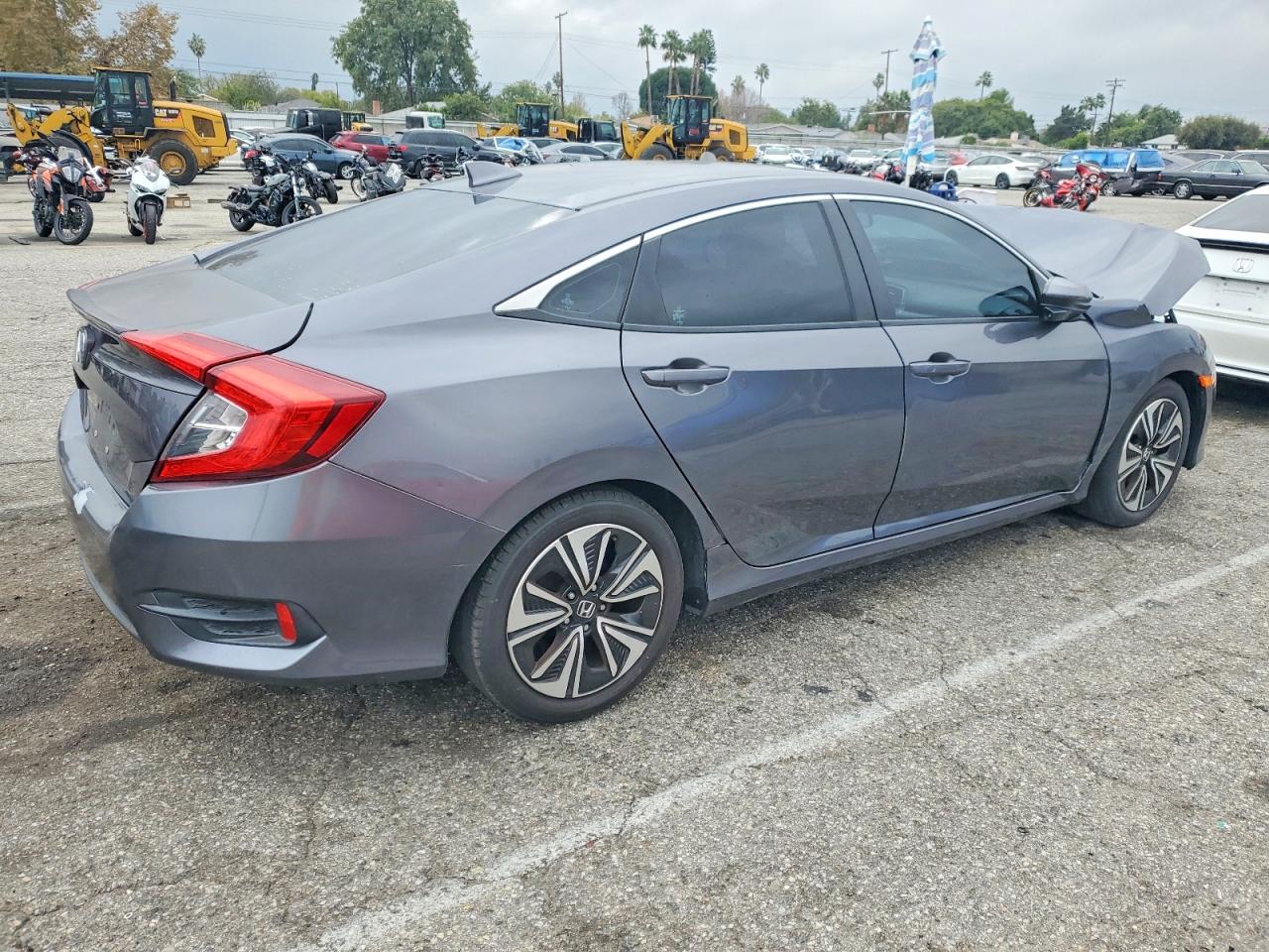 2016 HONDA CIVIC EX photo 3