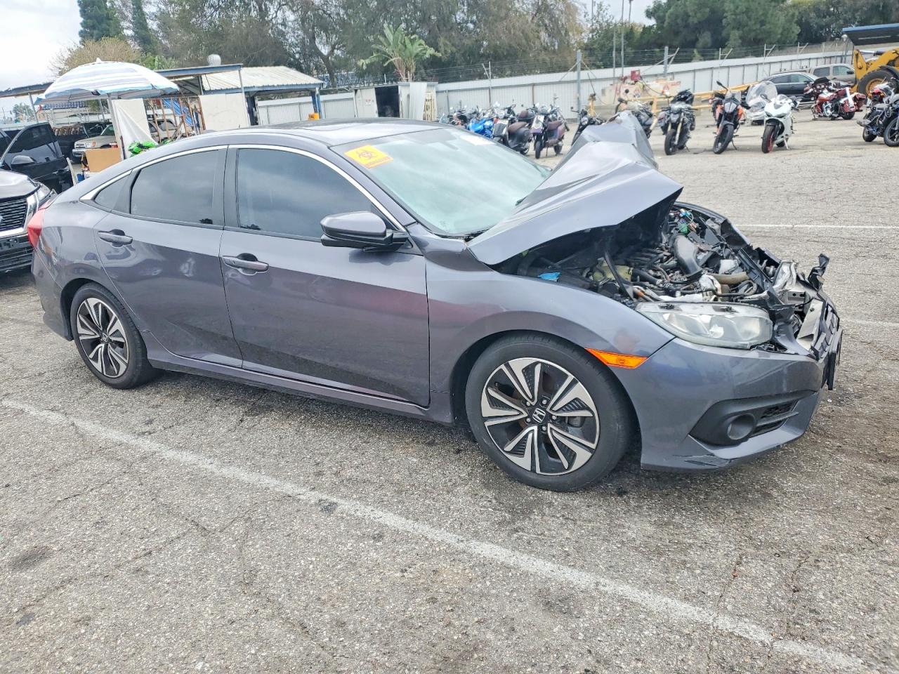2016 HONDA CIVIC EX photo 4