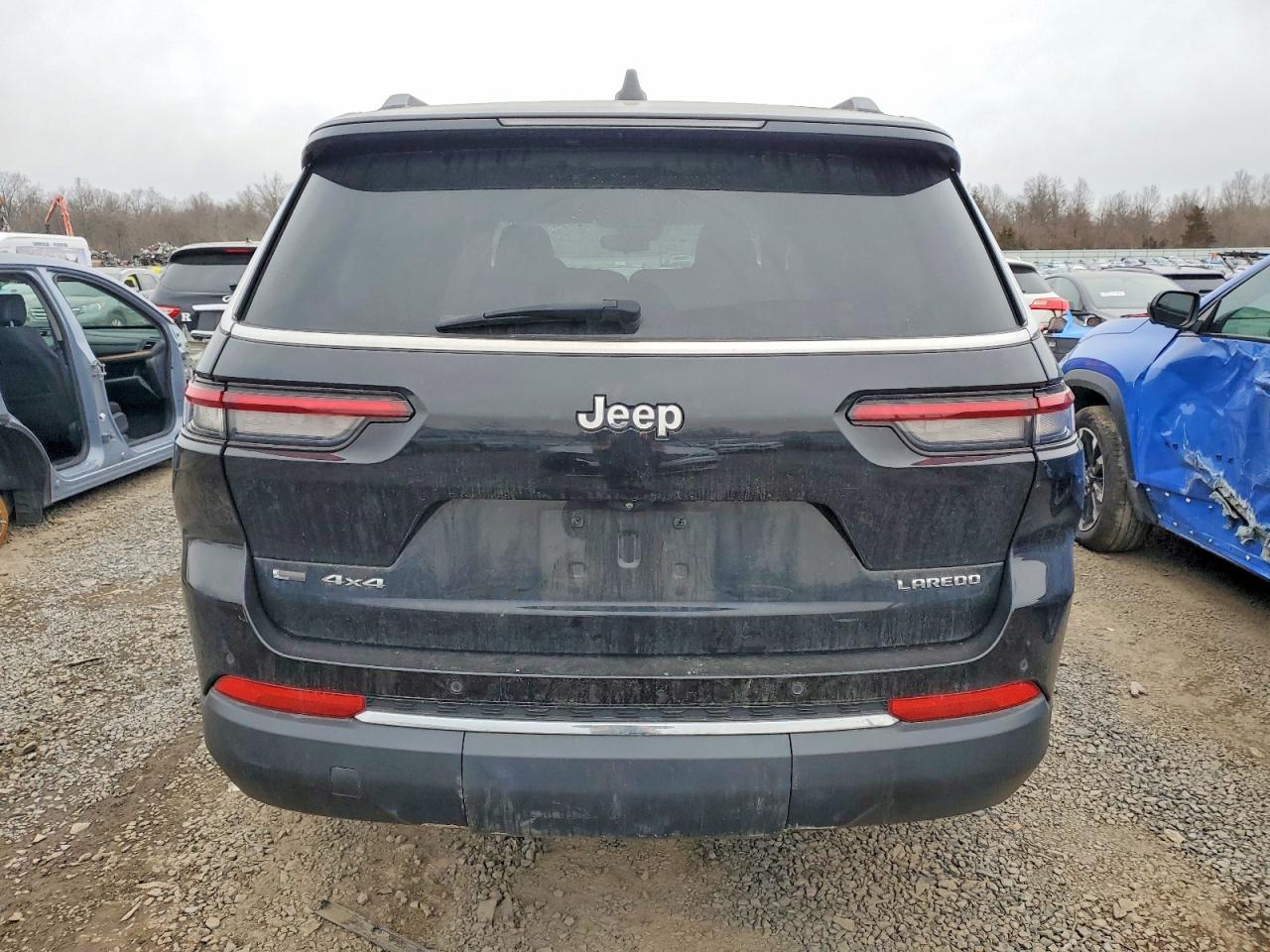 2022 JEEP GRAND CHEROKEE L LAREDO photo 6