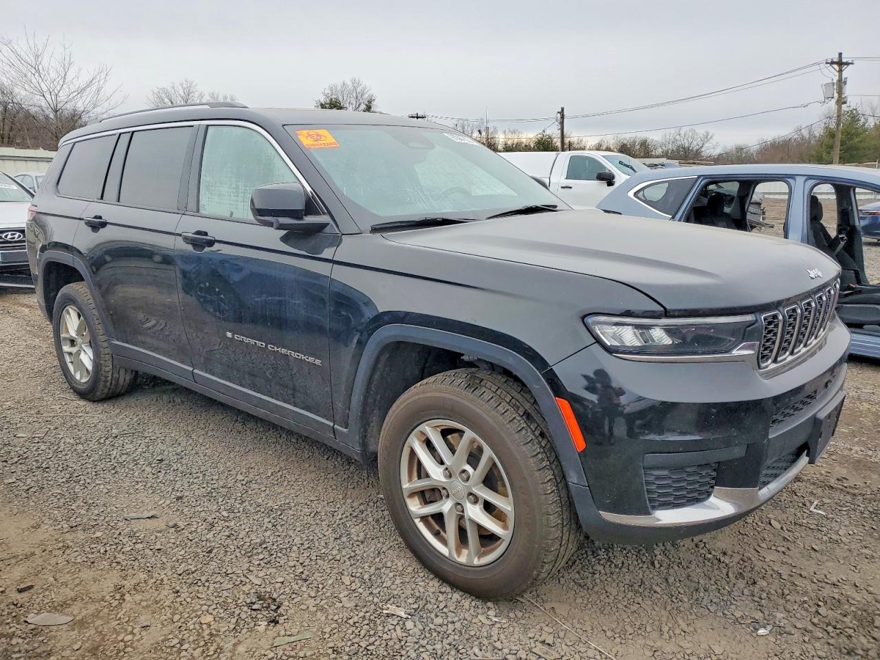2022 JEEP GRAND CHEROKEE L LAREDO photo 4
