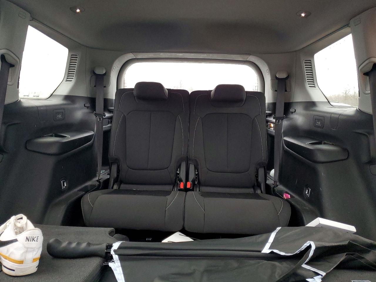 2022 JEEP GRAND CHEROKEE L LAREDO photo 10