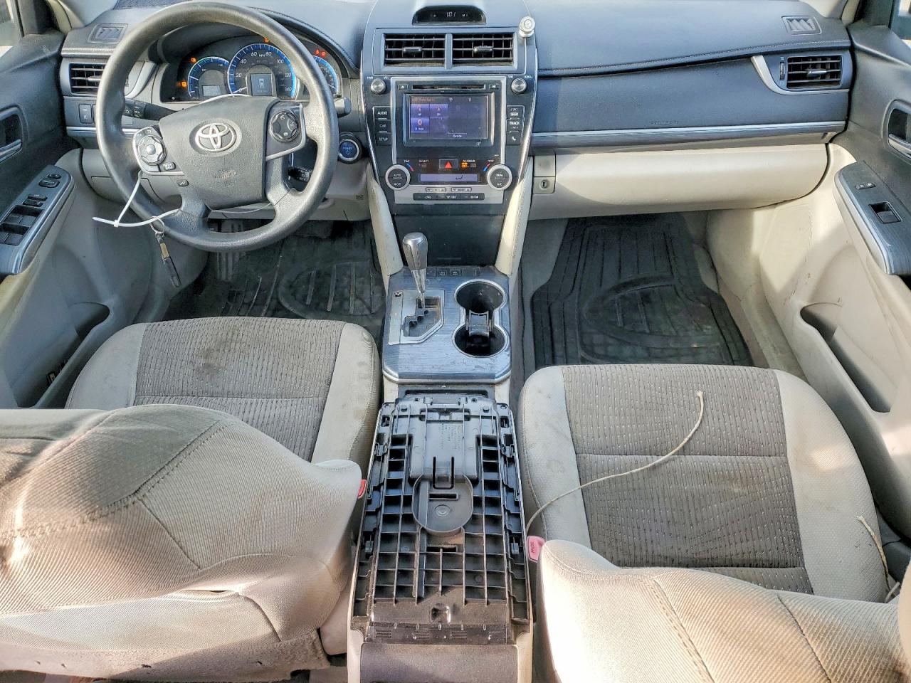 2014 TOYOTA CAMRY HYBRID photo 22