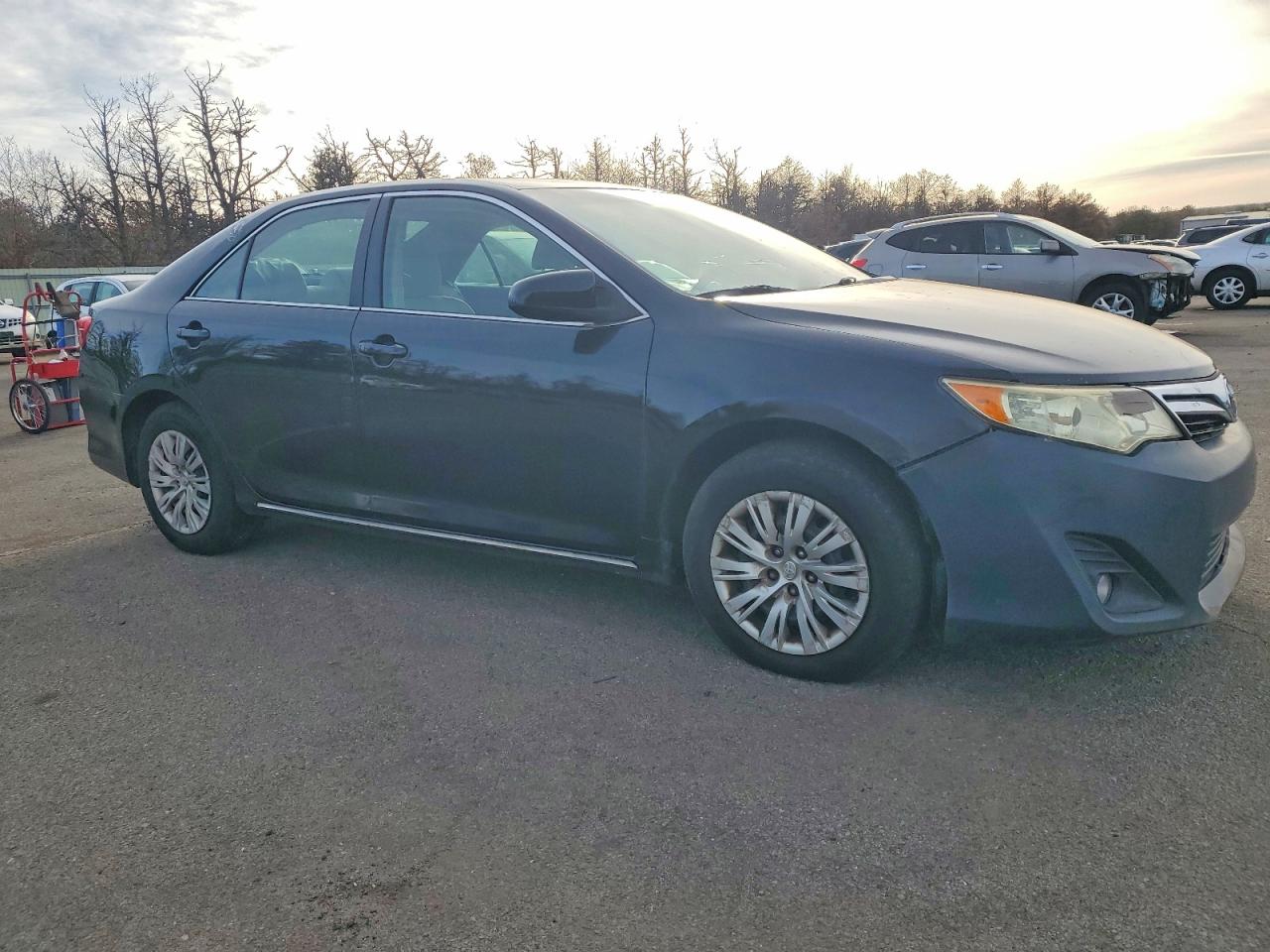 2014 TOYOTA CAMRY HYBRID photo 10