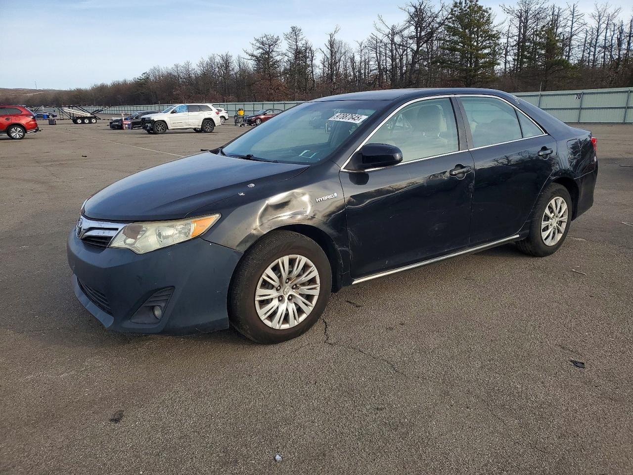 2014 TOYOTA CAMRY