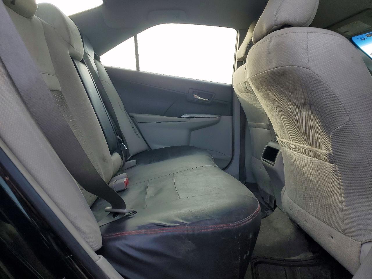 2014 TOYOTA CAMRY HYBRID photo 28