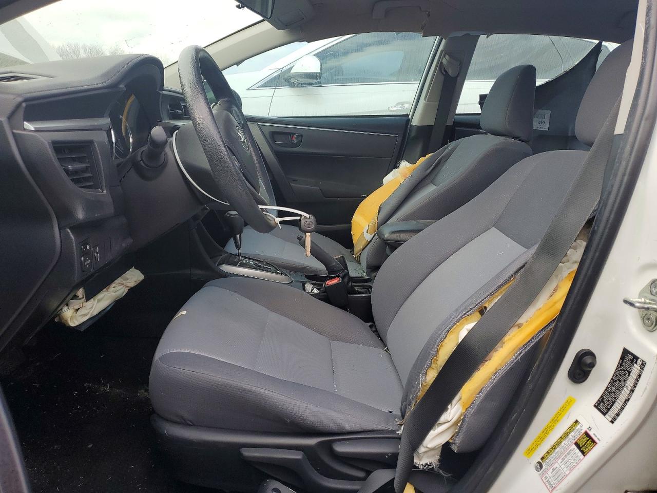 2016 TOYOTA COROLLA L photo 13