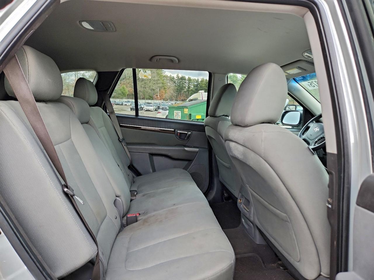 2011 HYUNDAI SANTA FE GLS photo 31