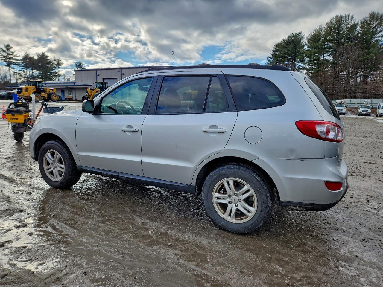 2011 HYUNDAI SANTA FE GLS photo 4