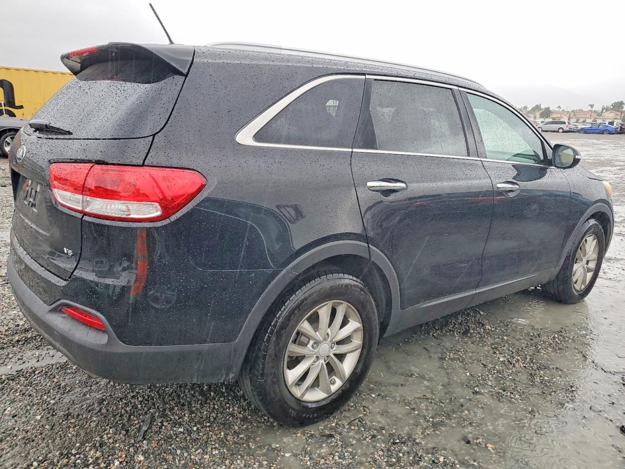 2017 KIA SORENTO LX photo 7