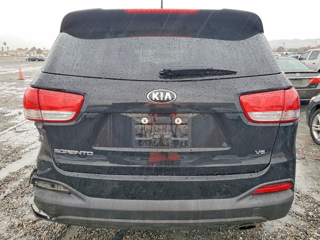 2017 KIA SORENTO LX photo 16