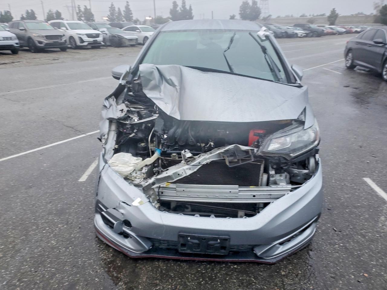 2018 HONDA FIT SPORT photo 5