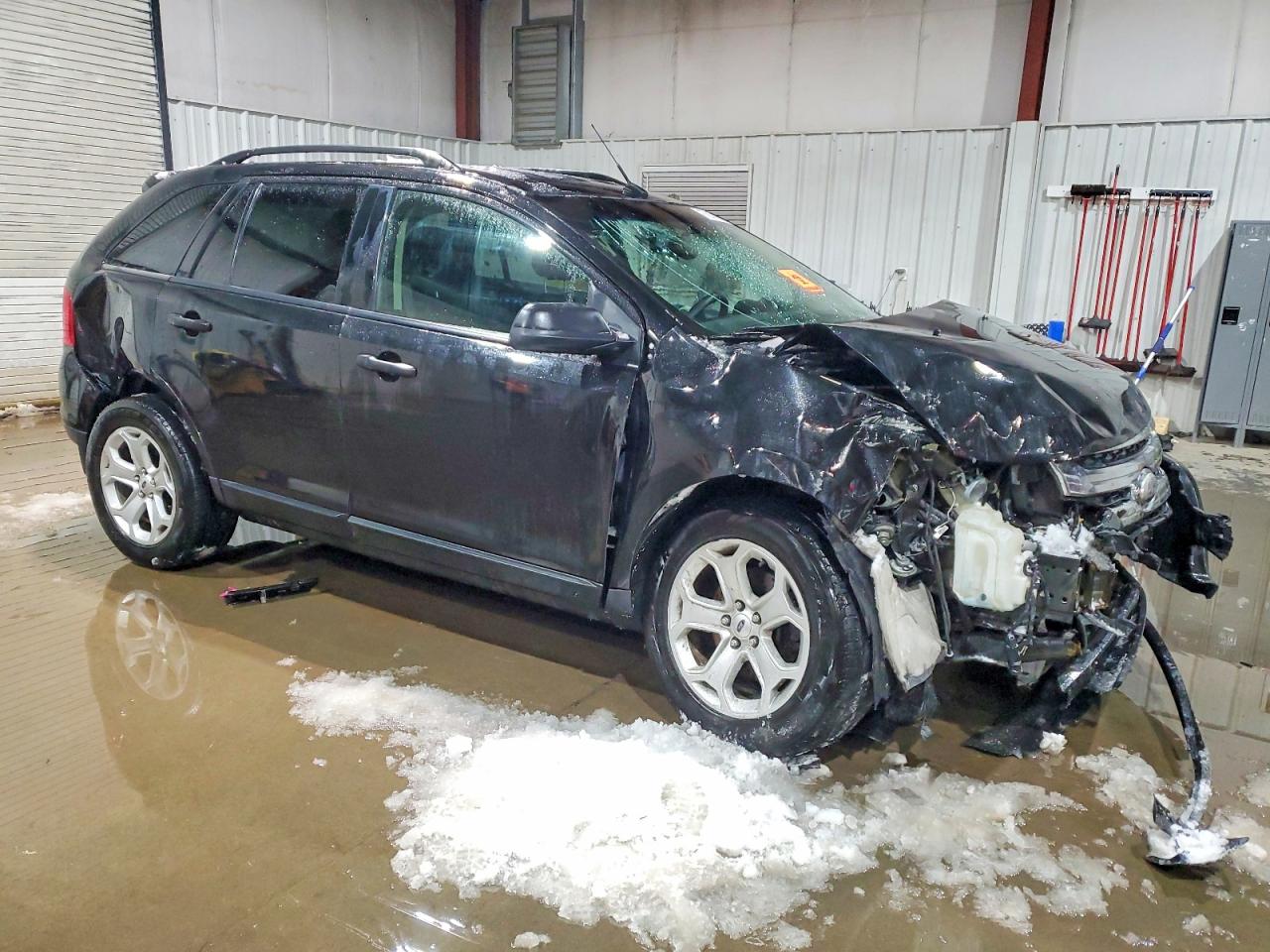 2014 FORD EDGE SE photo 4