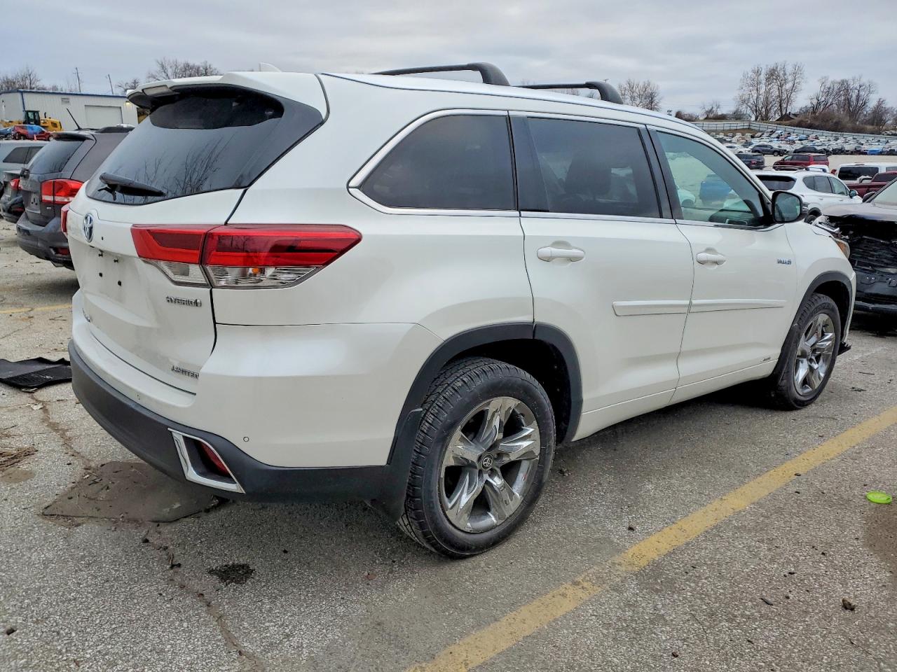 2018 TOYOTA HIGHLANDER HYBRID LIMITED photo 5