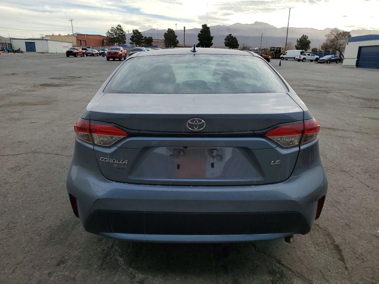 2022 TOYOTA COROLLA LE photo 6