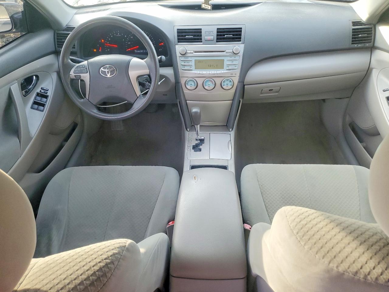 2009 TOYOTA CAMRY BASE photo 8