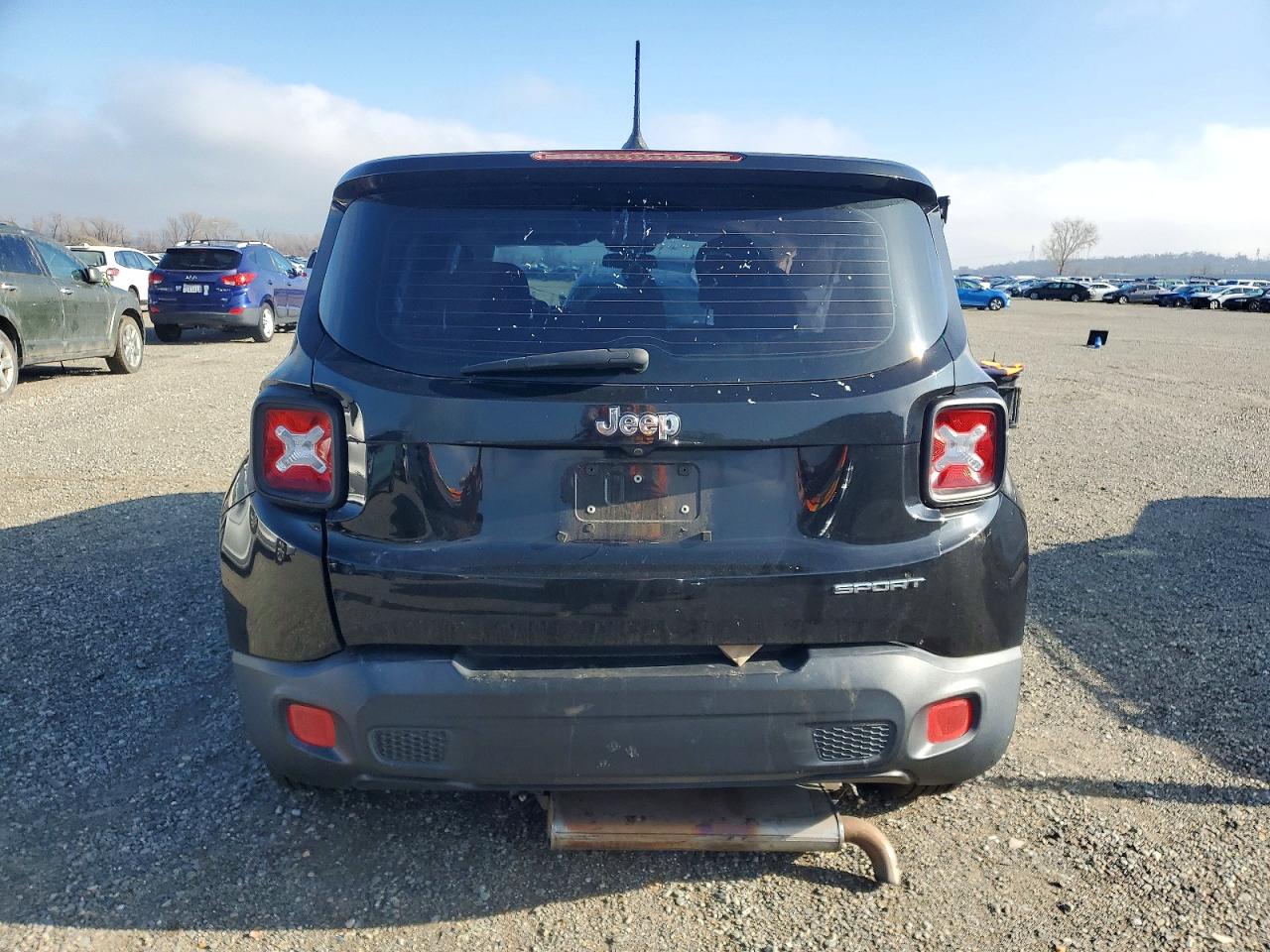 2015 JEEP RENEGADE SPORT photo 6