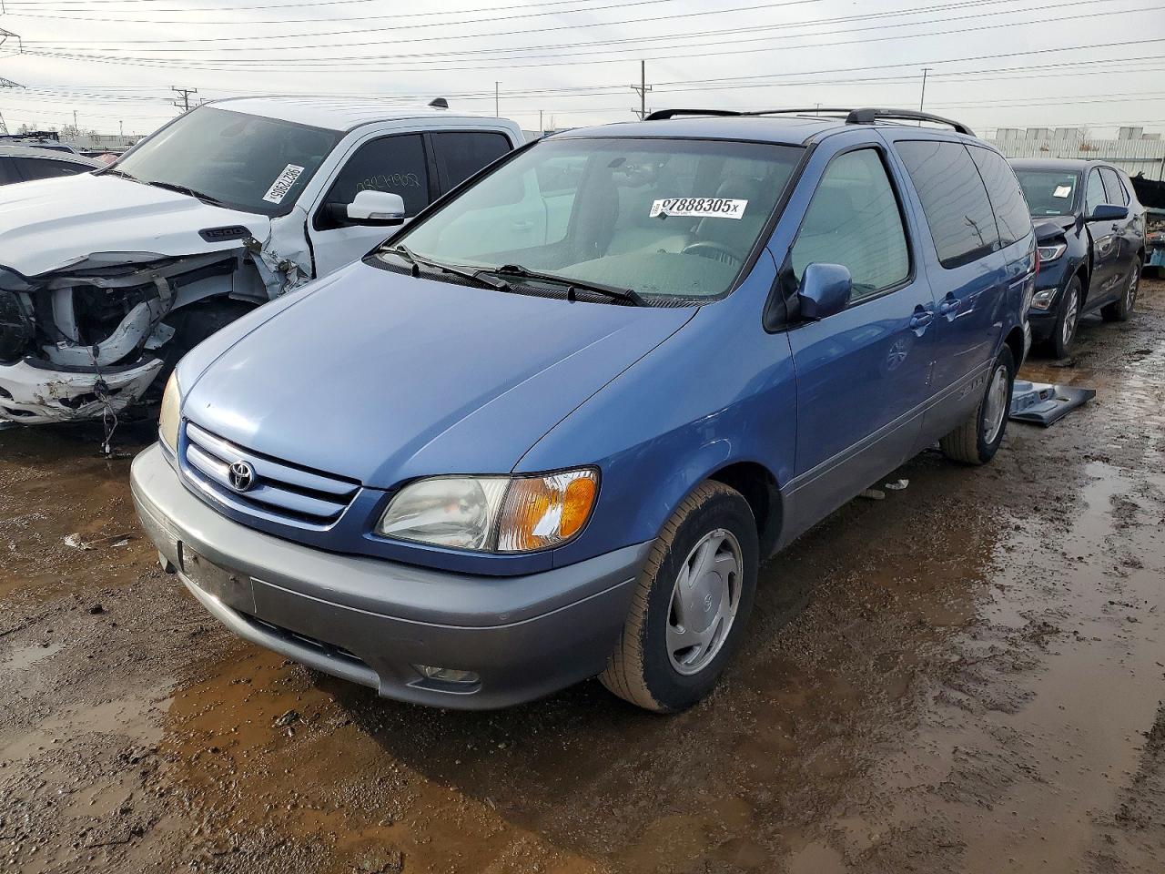 2002 TOYOTA SIENNA