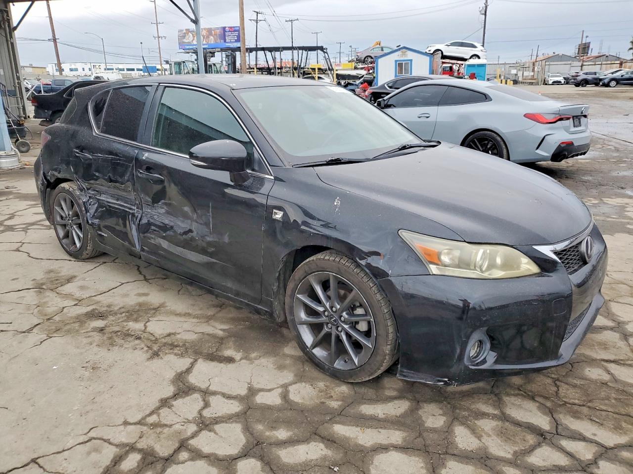 2013 LEXUS CT 200 photo 4