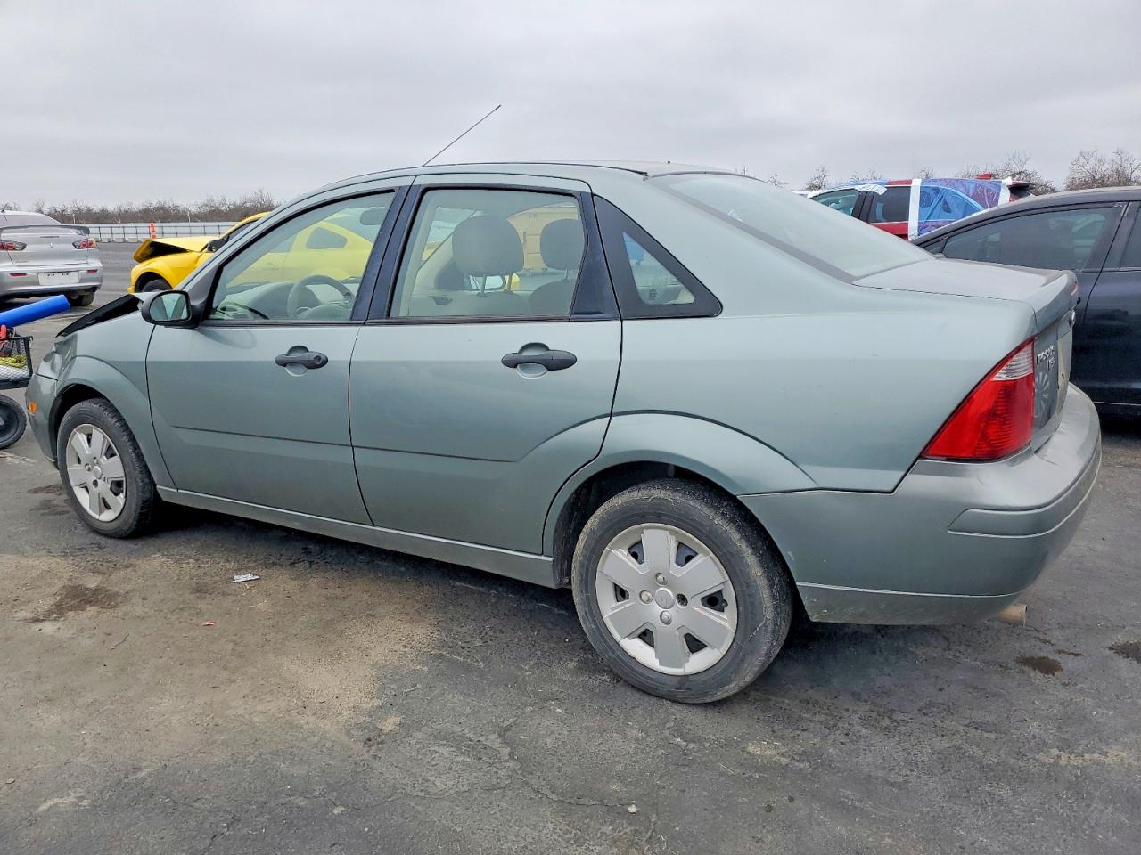 2006 FORD FOCUS ZX4 photo 2