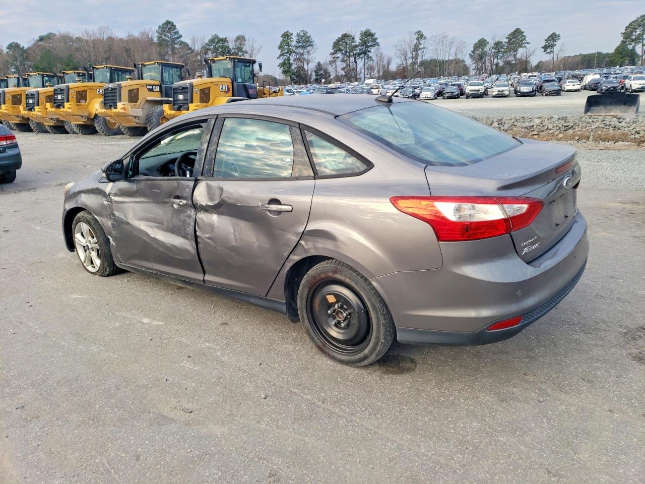 2014 FORD FOCUS SE photo 2