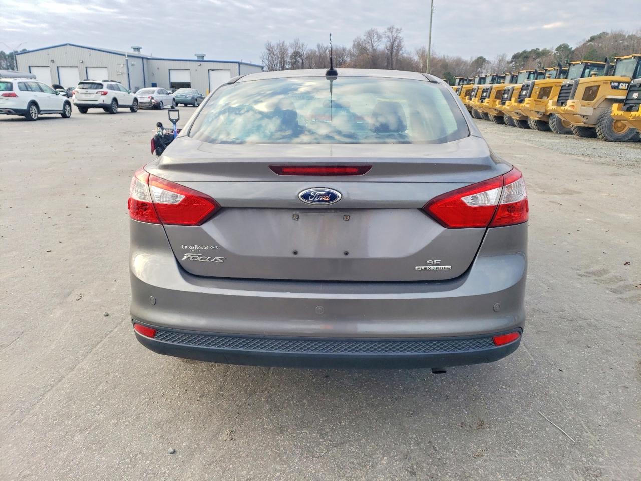 2014 FORD FOCUS SE photo 6