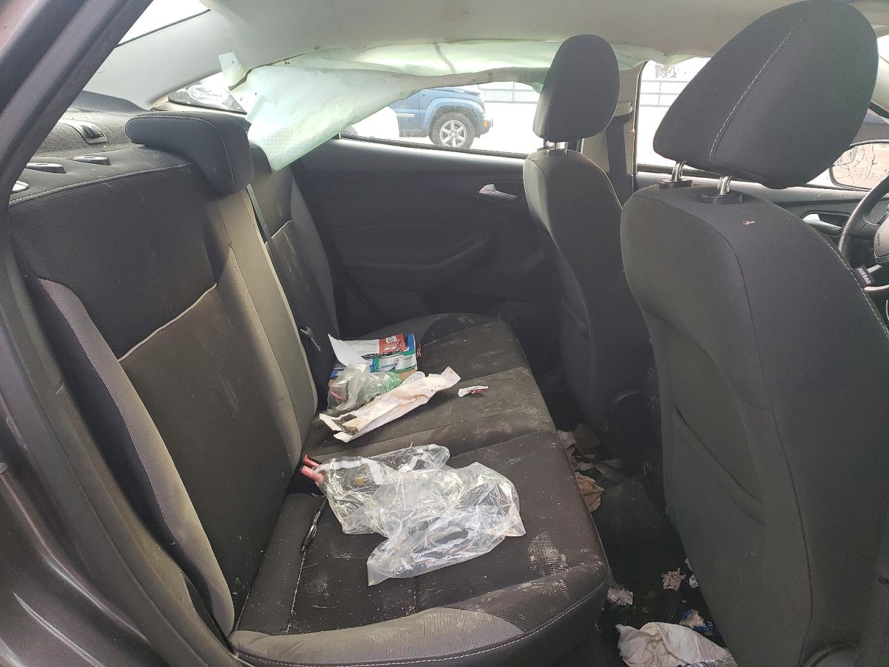 2014 FORD FOCUS SE photo 10