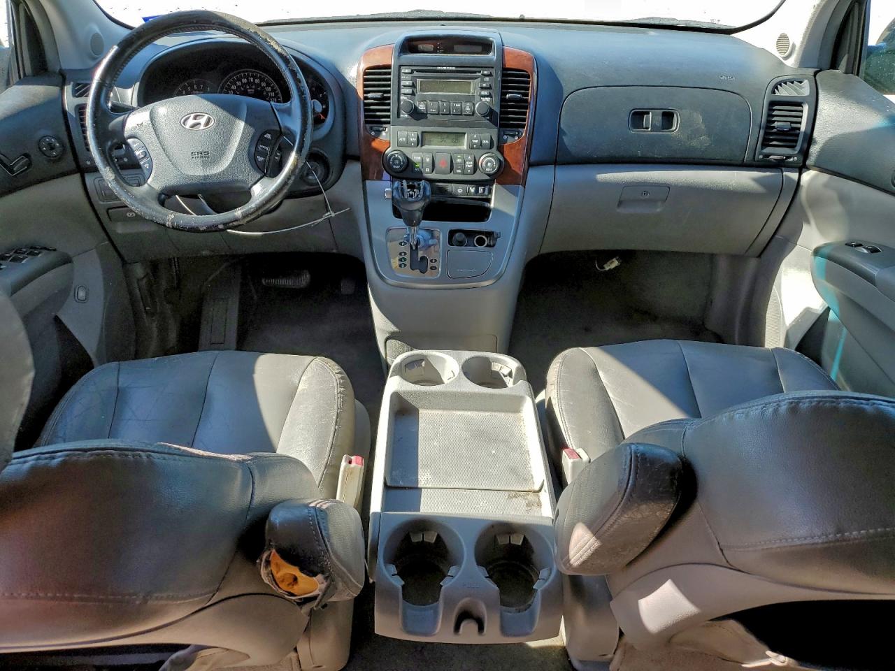 2007 HYUNDAI ENTOURAGE GLS photo 8