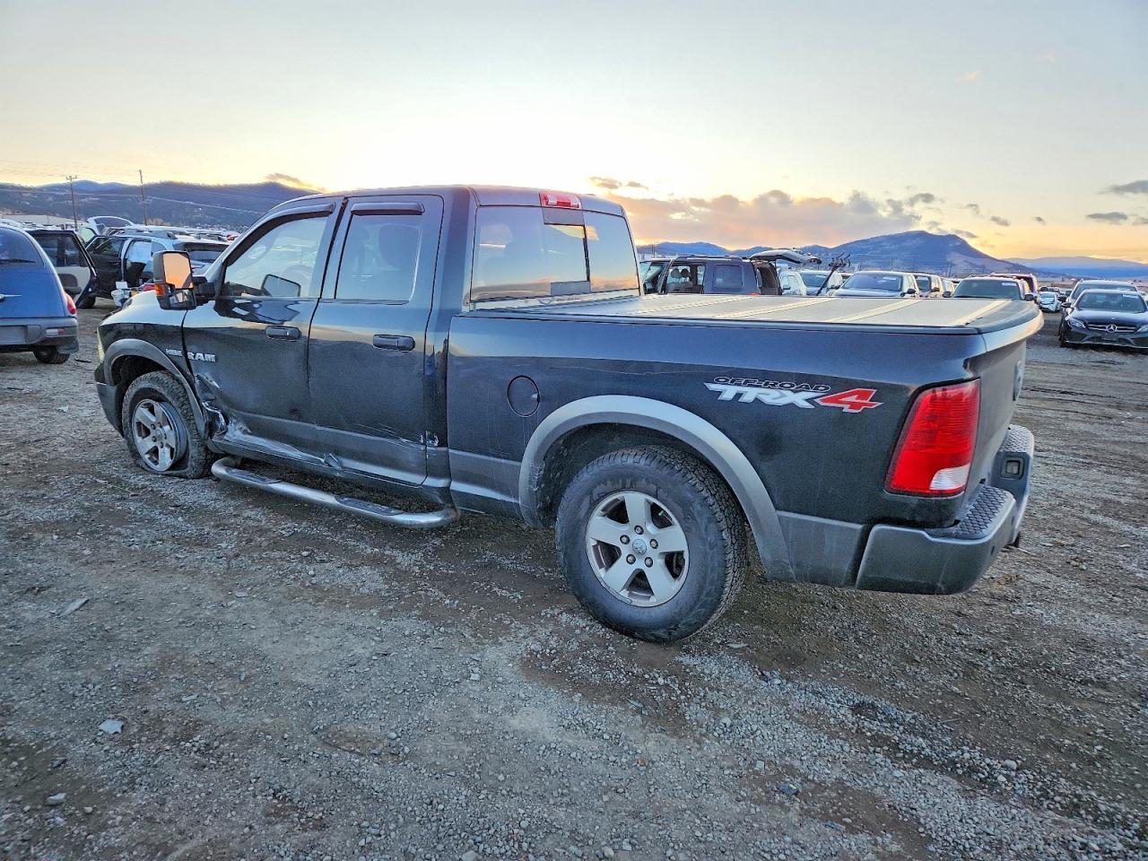 2010 DODGE RAM 1500 photo 2