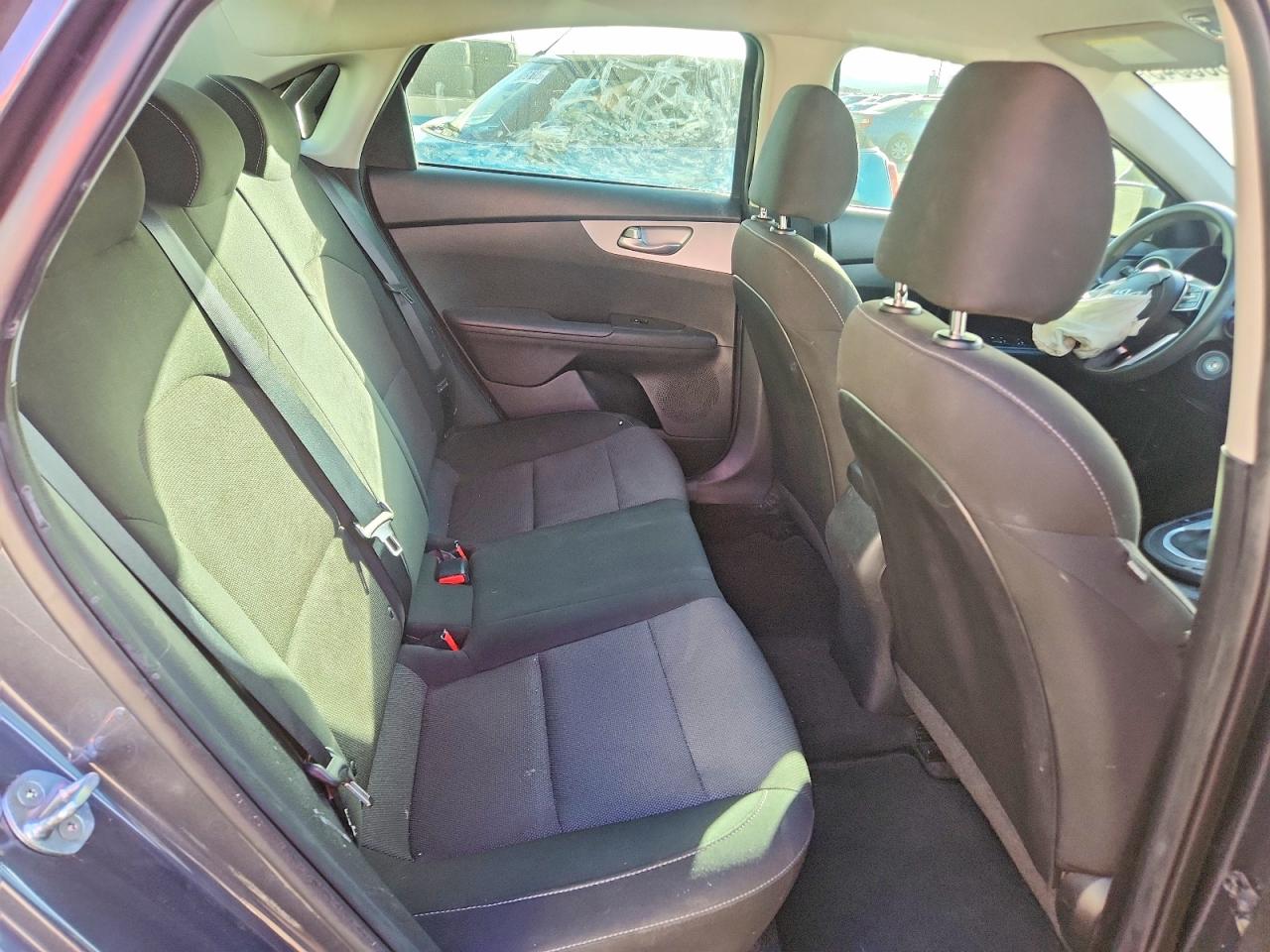 2023 KIA FORTE LX photo 10