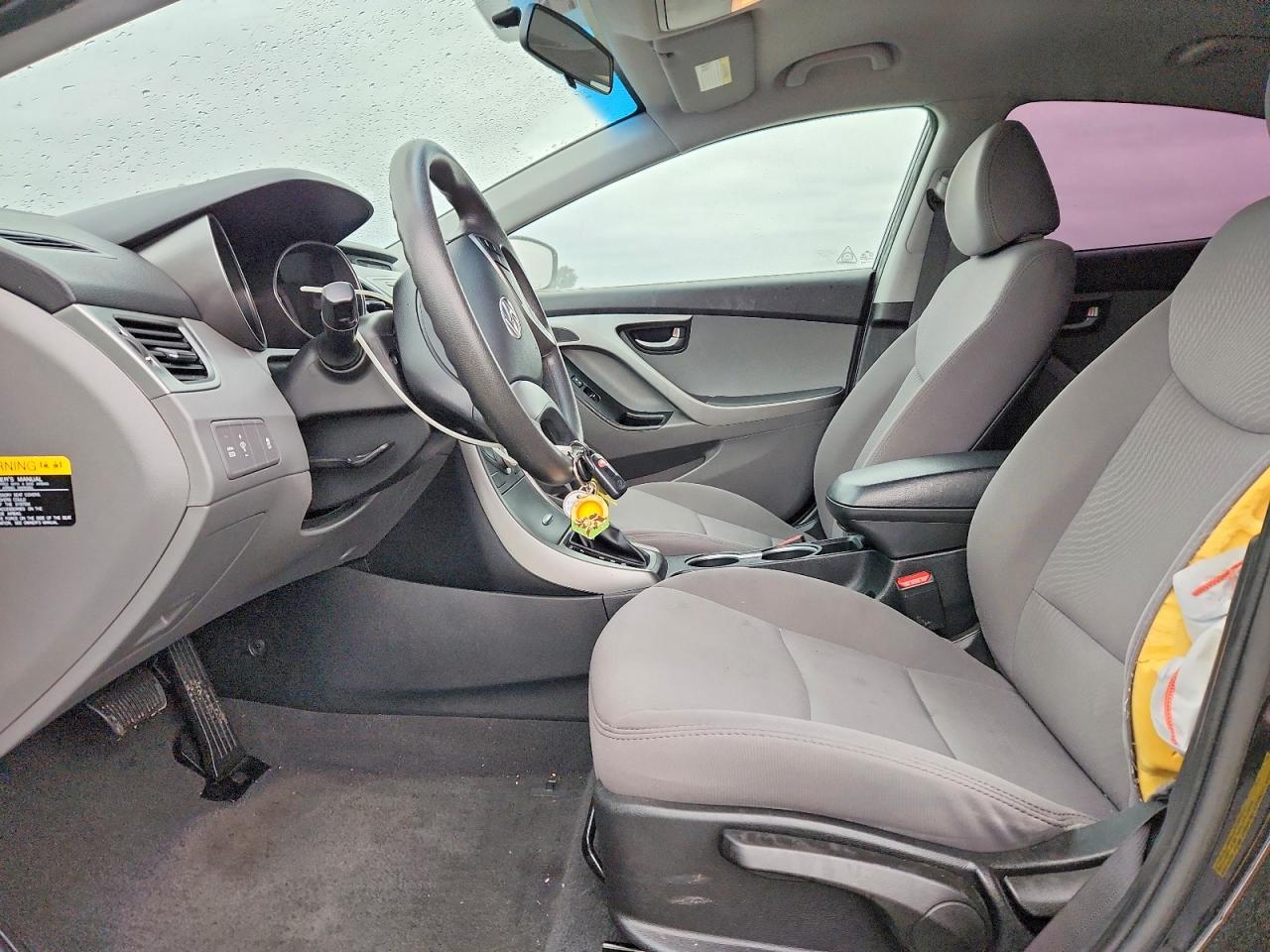 2015 HYUNDAI ELANTRA SE photo 7