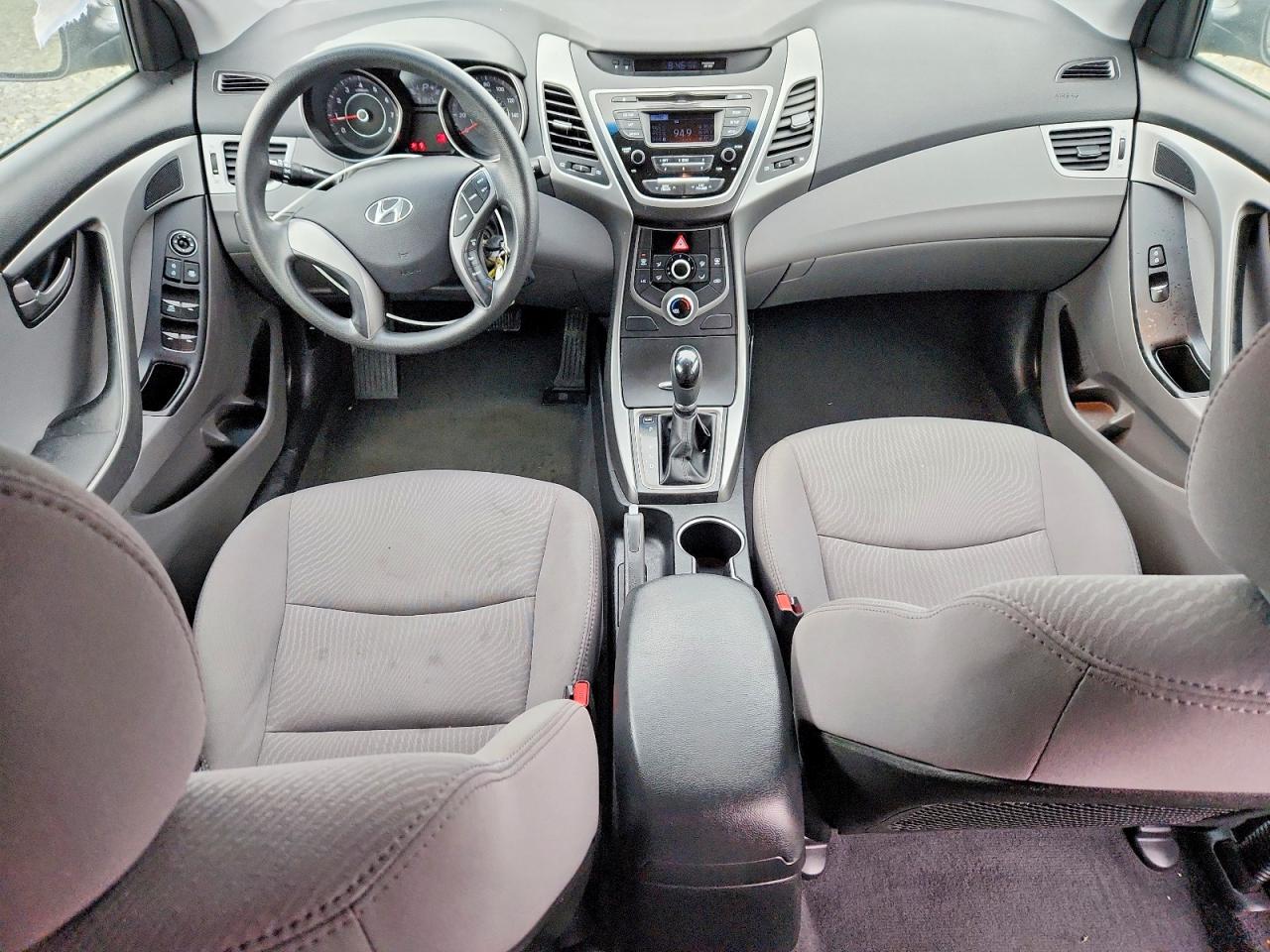 2015 HYUNDAI ELANTRA SE photo 8