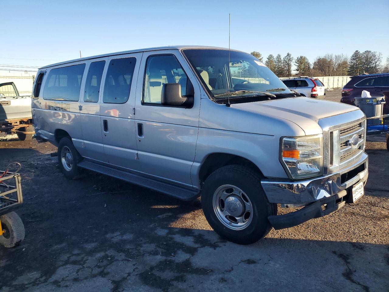 2010 FORD ECONOLINE E350 SUPER DUTY WAGON photo 4