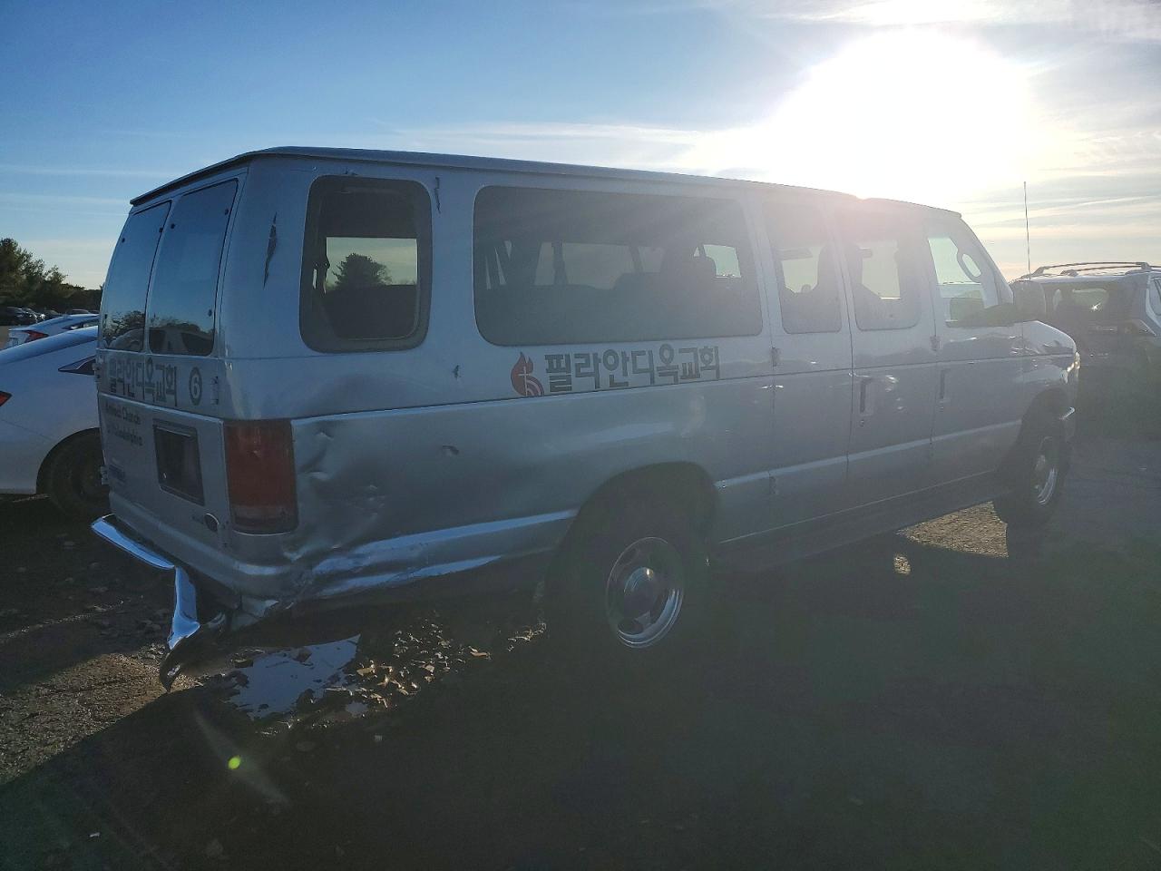 2010 FORD ECONOLINE E350 SUPER DUTY WAGON photo 3