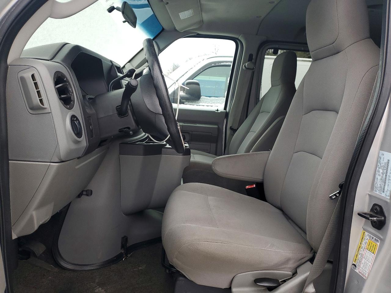 2010 FORD ECONOLINE E350 SUPER DUTY WAGON photo 7