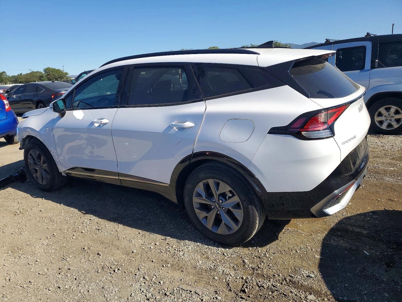 2025 KIA SPORTAGE SX photo 3