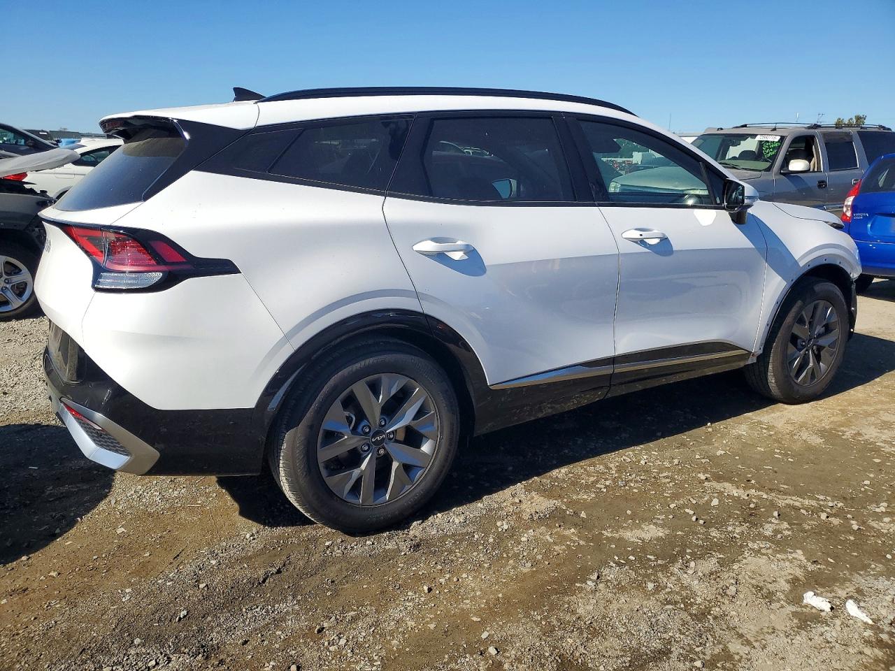 2025 KIA SPORTAGE SX photo 5