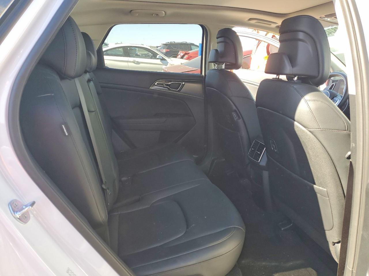 2025 KIA SPORTAGE SX photo 21