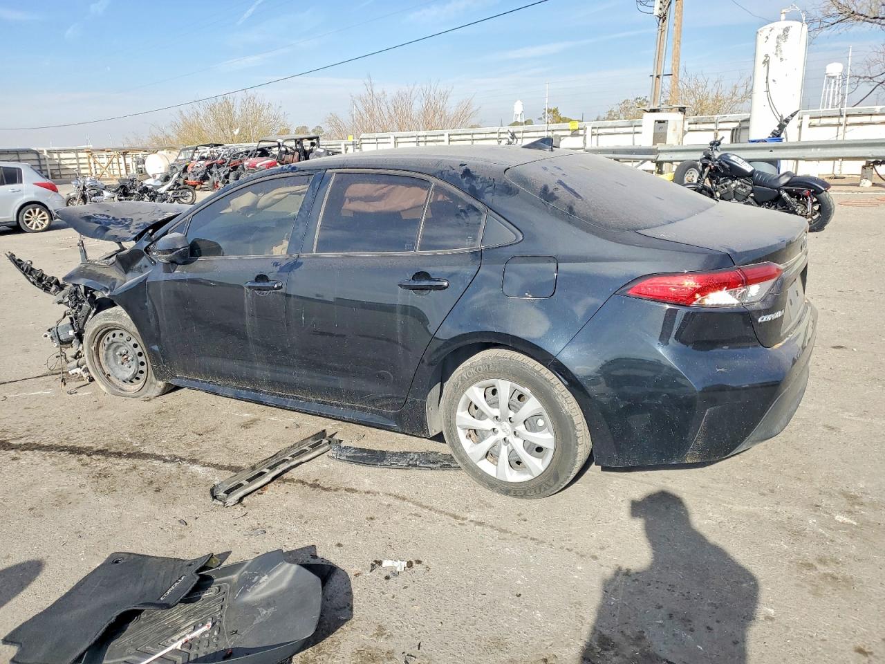 2024 TOYOTA COROLLA LE photo 2