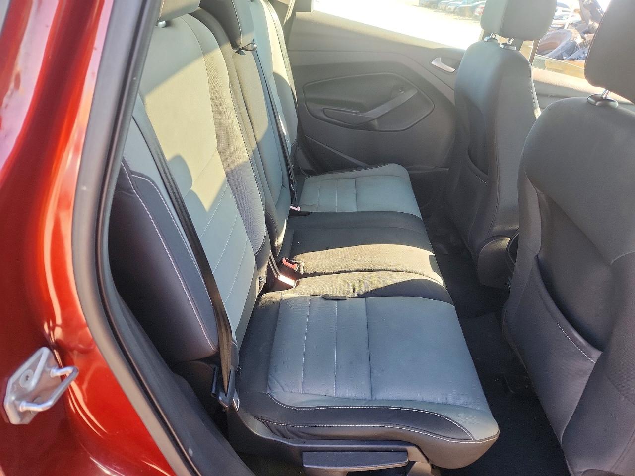 2016 FORD ESCAPE SE photo 11