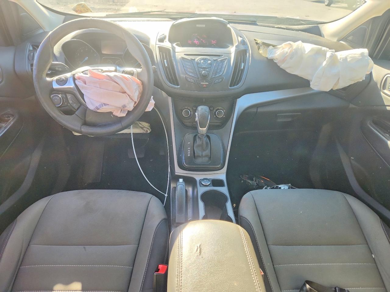 2016 FORD ESCAPE SE photo 8